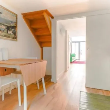 Magnifique Duplex Type Loft Lägenhet